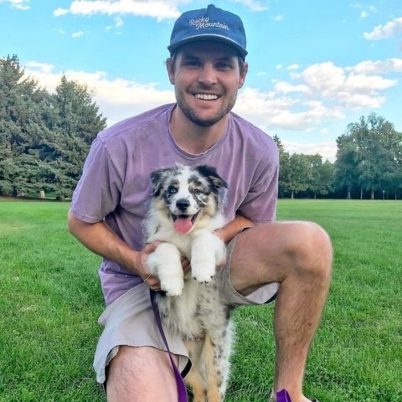 Profile Picture of Hurley Spraggins (@hurleyspraggins) on Poshmark