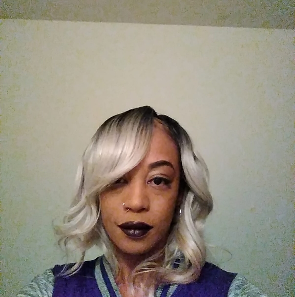 Profile Picture of Tamara m Griffis (@tmgriff) on Poshmark