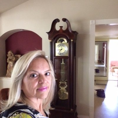 Profile Picture of Carolina Escobar (@CarolinaE1962) on Twitter