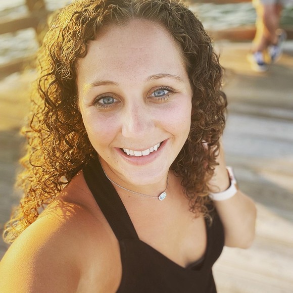 Profile Picture of Molly Murray (@molldoll77) on Poshmark