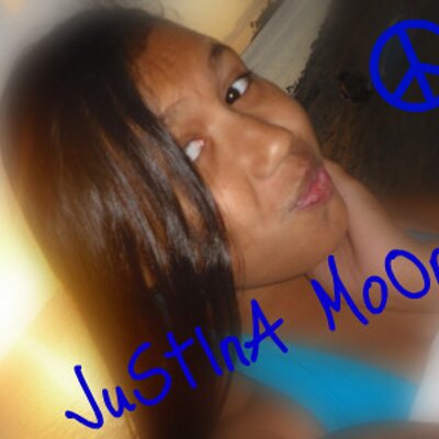 Profile Picture of Justina Moore (@jgurlie) on Twitter