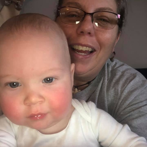 Profile Picture of Leslie Giebner (@les7088) on Poshmark