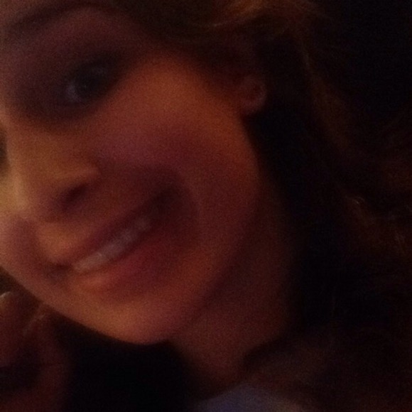 Profile Picture of Lauren Hobbie (@laurenhobbie) on Poshmark
