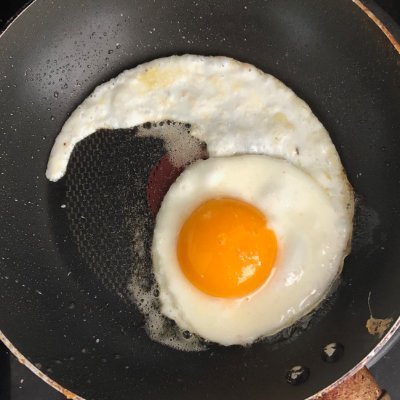 Profile Picture of Yin And Yang Egg (@alto_dan) on Twitter