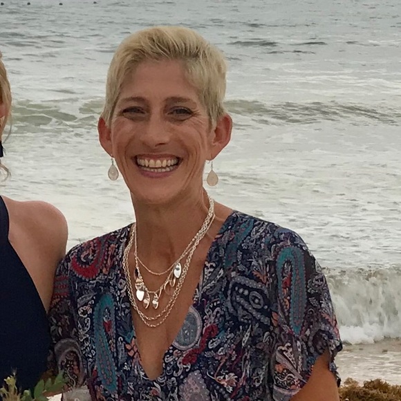 Profile Picture of Kelly Moody (@moodymom1) on Poshmark