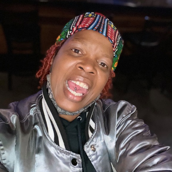 Profile Picture of Janice Hooker (@janicehooker229) on Poshmark