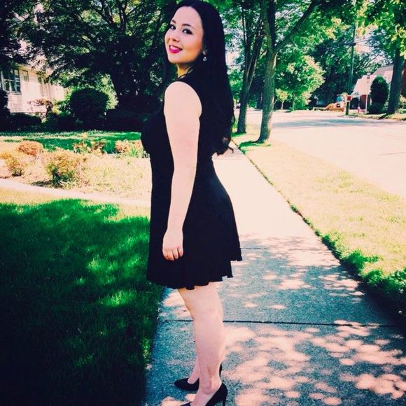 Profile Picture of Shoshana Edelman (@shoshanaedelman) on Poshmark