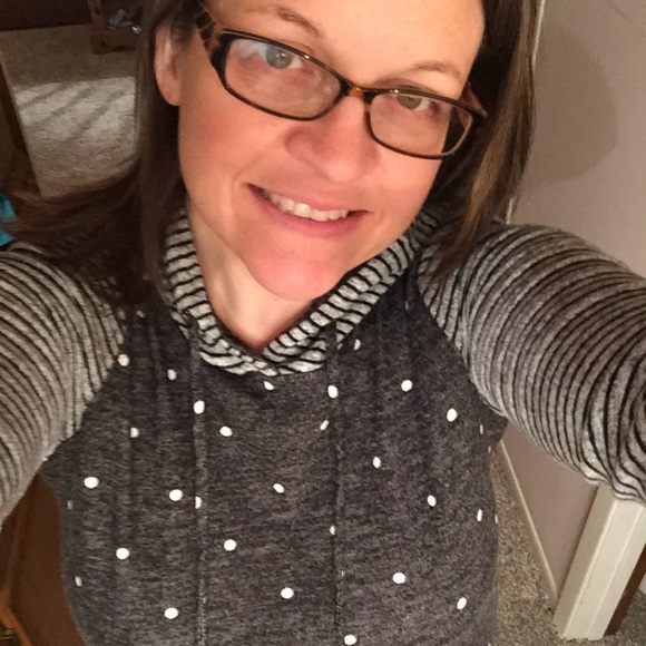 Carla Suehs - Poshmark Profile Picture of Carla Suehs (@carla_kay01) on Poshmark