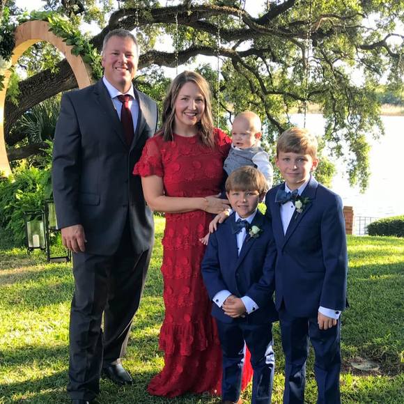 Profile Picture of Robin Parker (@robinmparker) on Poshmark