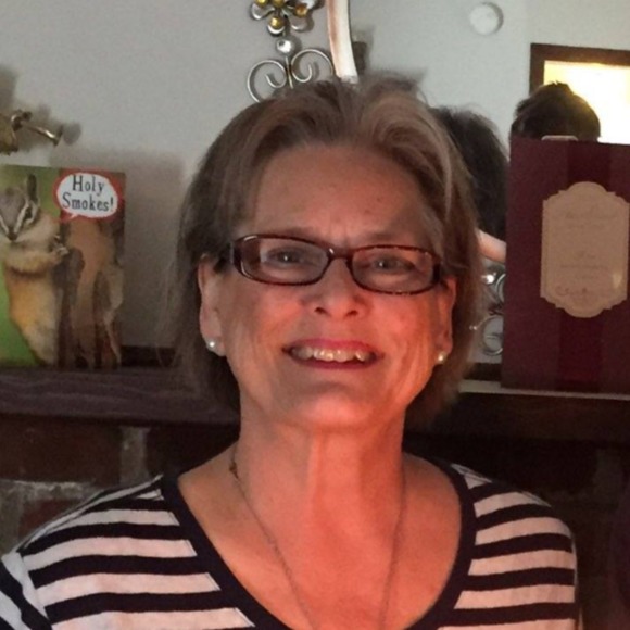 Profile Picture of Lynn Kiefel (@esterhazy27) on Poshmark