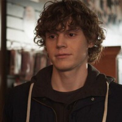 Profile Picture of Iris Peters (@Evan_lover26) on Twitter