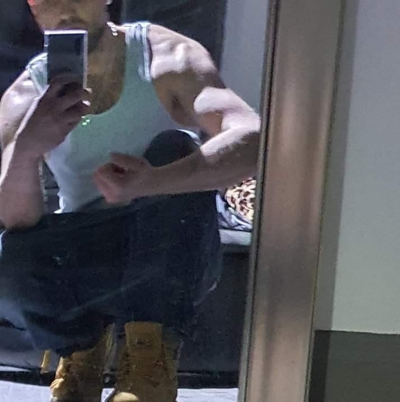Profile Picture of Brandon Coffey (@brandon_coffey) on Poshmark