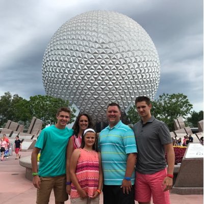 Profile Picture of Jodi Mitchell (@jodimitchell27) on Twitter