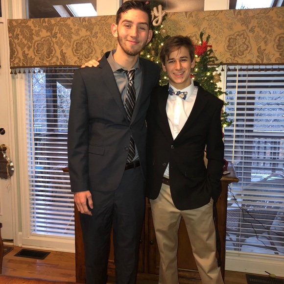 Profile Picture of Cullan Bower (@cullanbower) on Poshmark