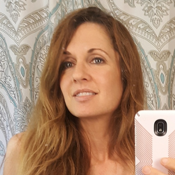Profile Picture of Amy Krejsa (@akr77) on Poshmark