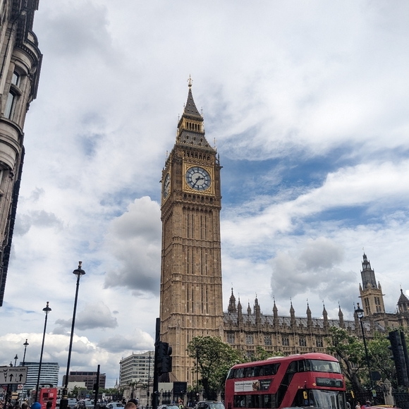 Profile Picture of El Smith (@el_bel13) on Poshmark