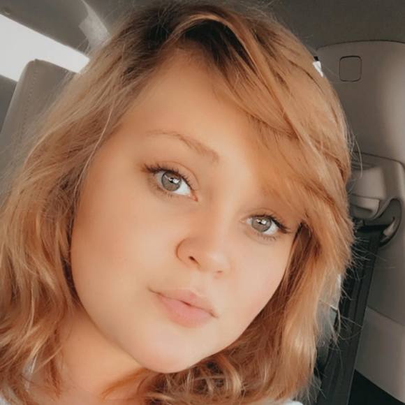 Profile Picture of Sky Winsky (@squiddy_69) on Poshmark