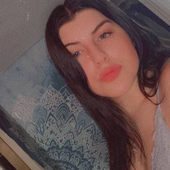 Profile Picture of Tressa Olson (@tressaolson123) on Poshmark