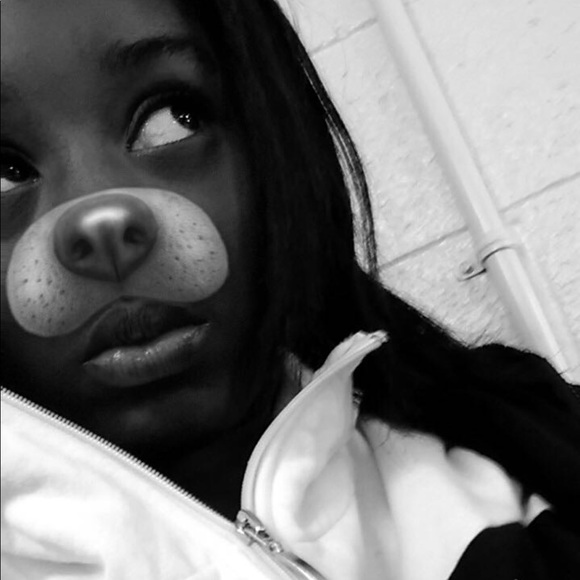 Profile Picture of Imani Corbbrey (@mani4000) on Poshmark