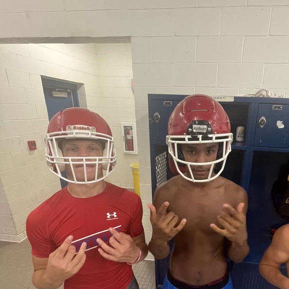 Profile Picture of Austin Simpkins (@austinsimpki896) on Poshmark