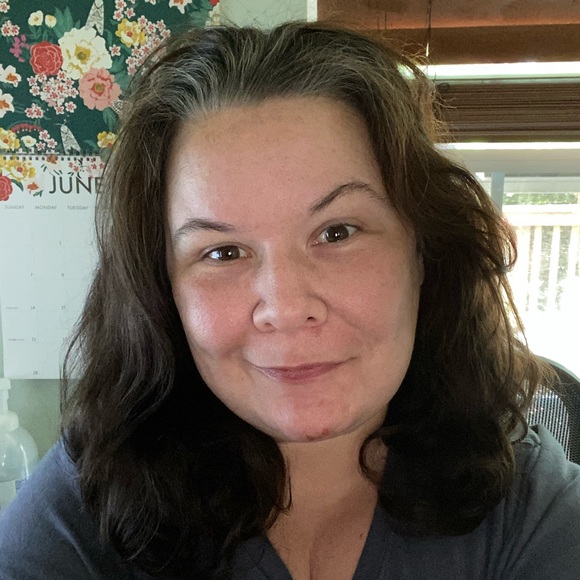 Profile Picture of Carol ann Gardler (@curvycarolann) on Poshmark