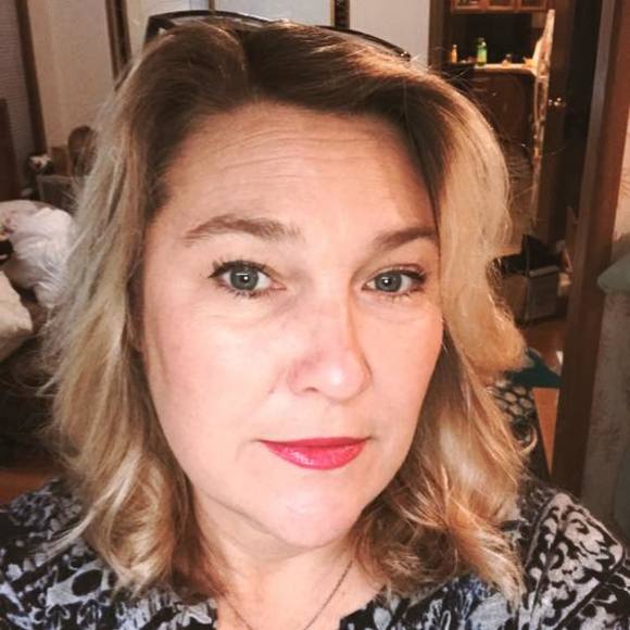 Profile Picture of Amber Dowling (@ajblvh) on Poshmark