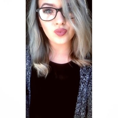 Profile Picture of Lois Blankenship (@loismb1998) on Twitter