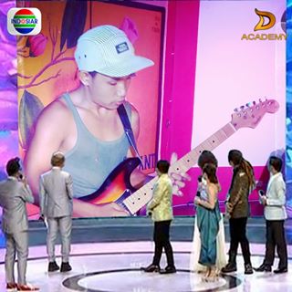 Profile Picture of James Raza (@james.raza) on Facebook