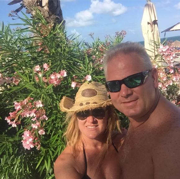 Profile Picture of Tracey Matuszewski-hovemeyer (@traceylynnhov) on Poshmark