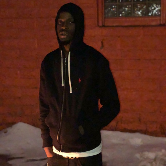 Rican Rody - Poshmark Profile Picture of Rican Rody (@mod_camp) on Poshmark