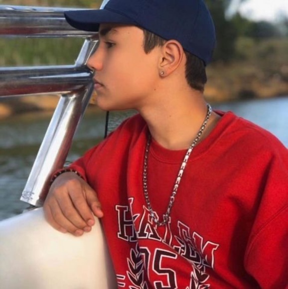 Profile Picture of Simon Ramirez sdvsf (@simonramirez949) on Poshmark