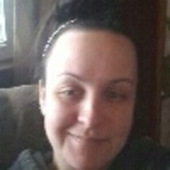 Profile Picture of Kristan Eschbach (@kristan1e) on Poshmark