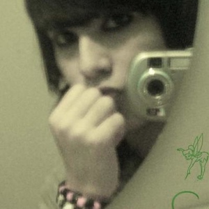 Profile Picture of Ale Cavazos (@x_awwrr) on Myspace