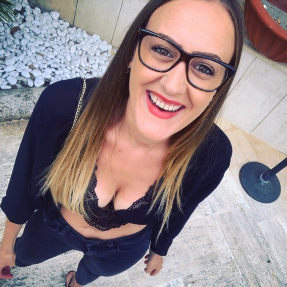 Profile Picture of Colleen Crigler (@colleencrigler) on Poshmark