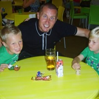 Profile Picture of Steve Bateman (@stevejb1971) on Twitter