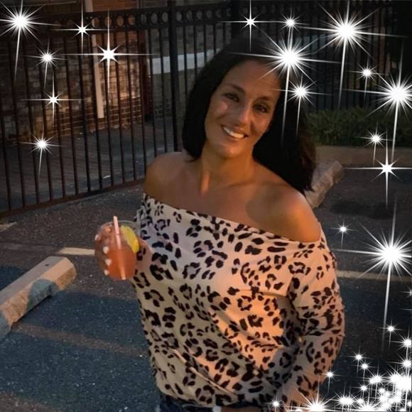 Profile Picture of Angelique Badyna (@geliquegirl1) on Poshmark