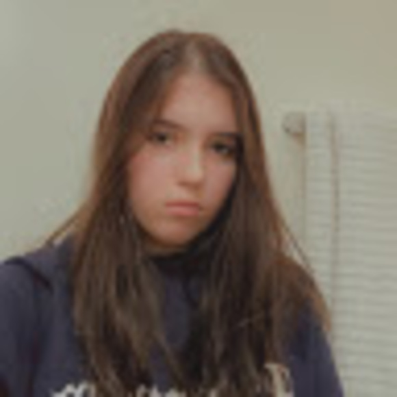 Hannah Katich - Poshmark Profile Picture of Hannah Katich (@hannahkatich) on Poshmark