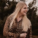 Profile Picture of CATHY • weddings • elopments (@cathy.kohlenberg) on Instagram