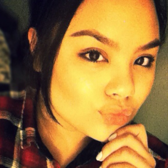 Angelina Ayson - Poshmark Profile Picture of Angelina Ayson (@angiieayson) on Poshmark