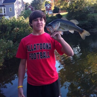 Profile Picture of Cody Hobbs (@C_hobbs41) on Twitter