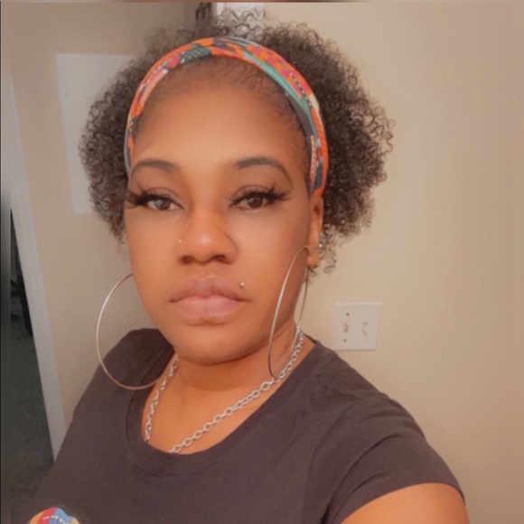 Profile Picture of Odetta Johnson (@odettajohnson) on Poshmark