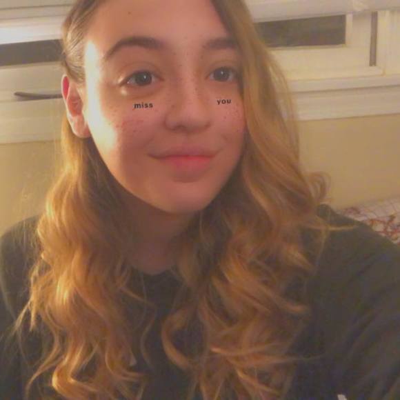 Profile Picture of Becca Carhart (@recarhart) on Poshmark