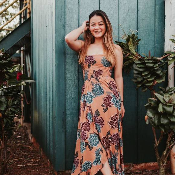 Profile Picture of Crystal Lee kremer (@stallion47) on Poshmark