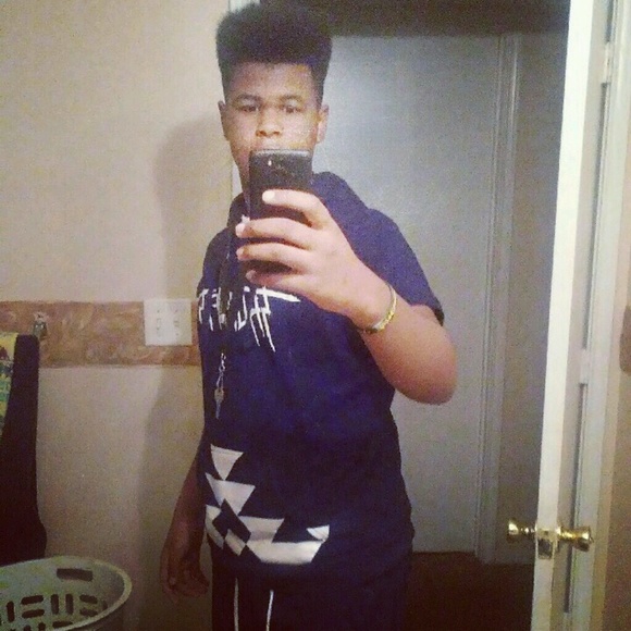 Profile Picture of Deandre Freeman (@keylovesmoney) on Poshmark