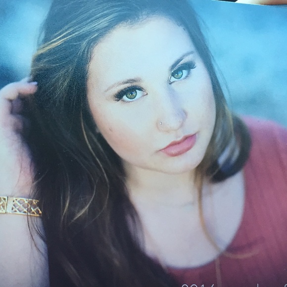 Profile Picture of Allye Brillante (@allyebrillz) on Poshmark