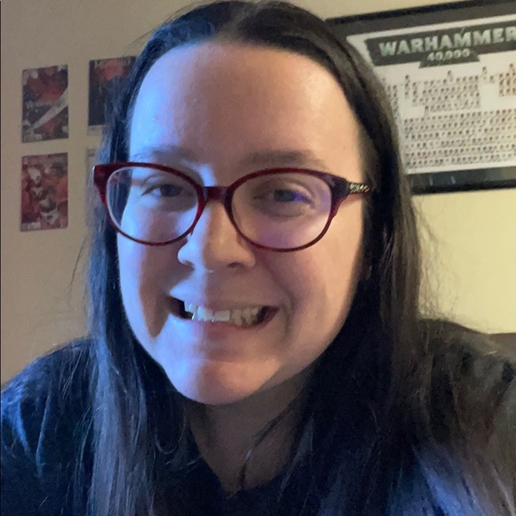 Profile Picture of Chelsye Hoerth (@chelsye_hoerth) on Poshmark