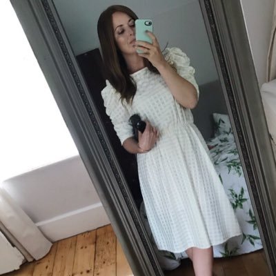 Profile Picture of Frances Walsh (@TheHonestProj) on Twitter