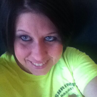 Profile Picture of Jennifer Griswold (@Plantingtulips) on Twitter