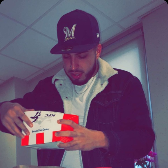 Profile Picture of Ivan Lomeli (@lomeli1313) on Poshmark