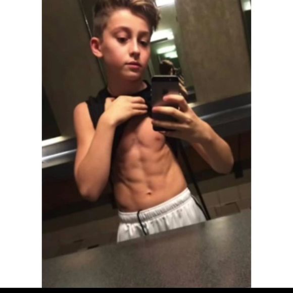 Profile Picture of Tony Alvarado (@tonyalvarado445) on Poshmark